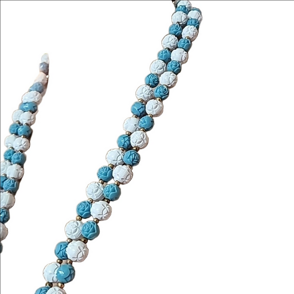 Vintage Beaded Necklace - Picture 2 of 11